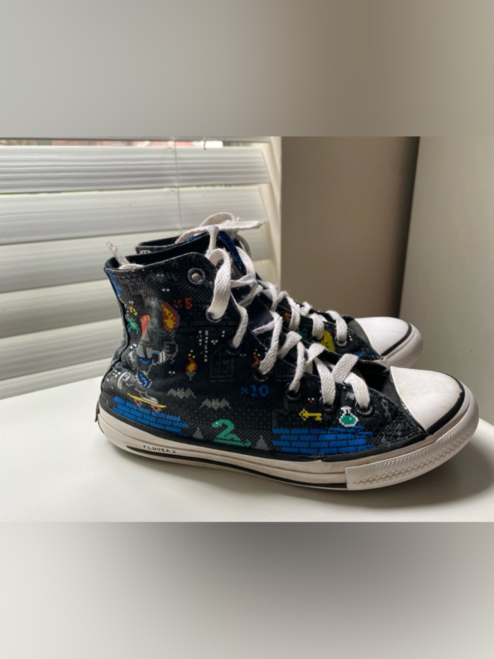 Converse Chuck Taylor All Star High Top Junior youth Size 2.5 Black Gamer Shoes